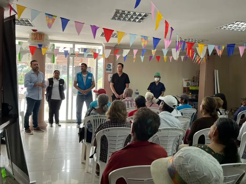 Brigada médica gratuita en Nobol