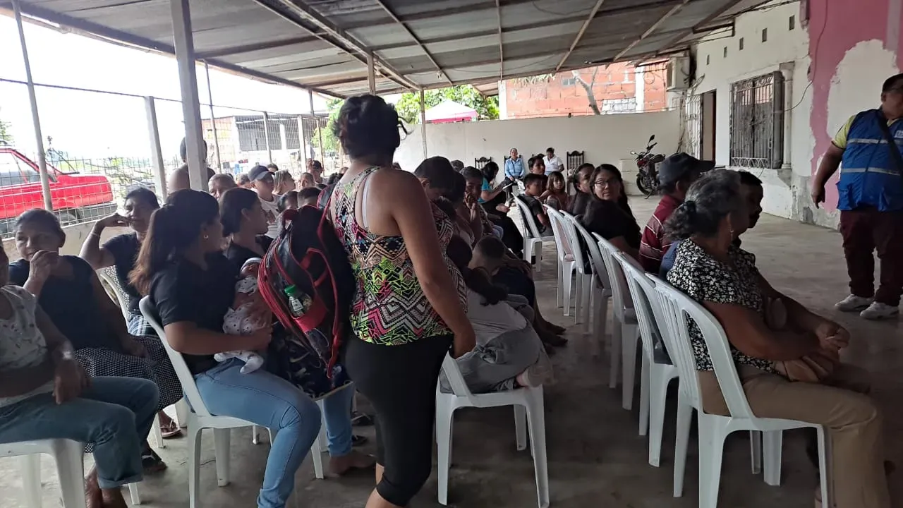 Brigada médica gratuita en Nobol