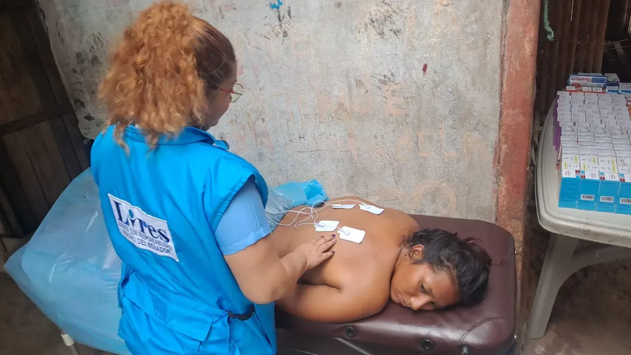 Brigada médica gratuita en Salitre
