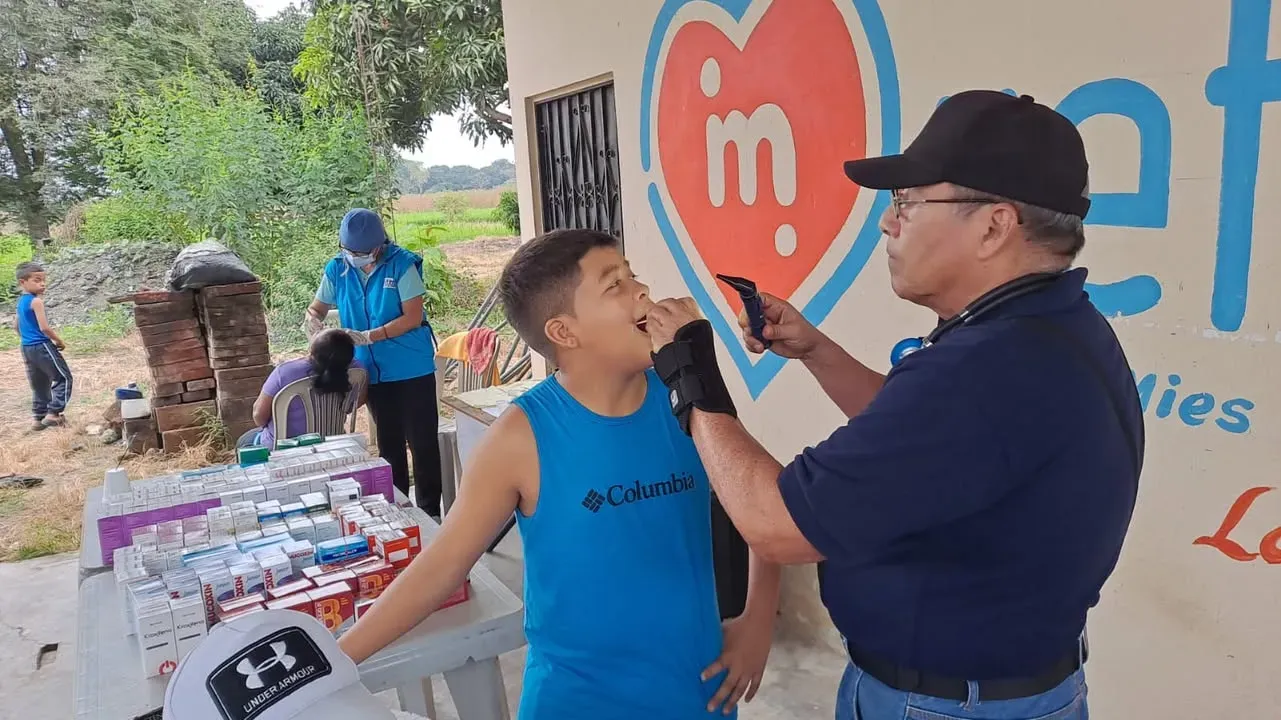 Brigada médica gratuita en Taura, Naranjal