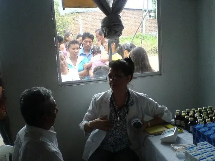 Brigadas médicas y proyectos comunitarios en 2010