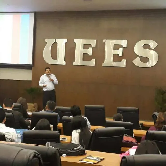 Capacitación en liderazgo ciudadano en la Escuela de Emprendimiento