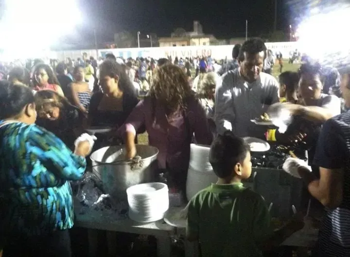 Cena show para 10,000 personas en Pedro Carbo