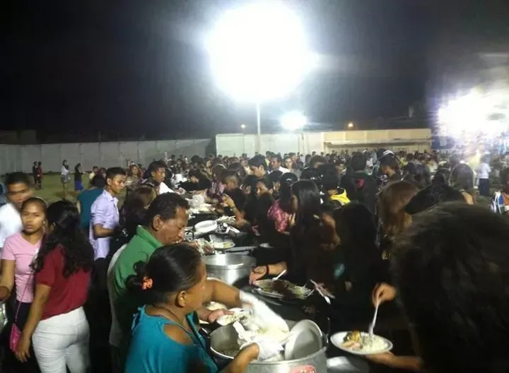Cena show para 10,000 personas en Pedro Carbo