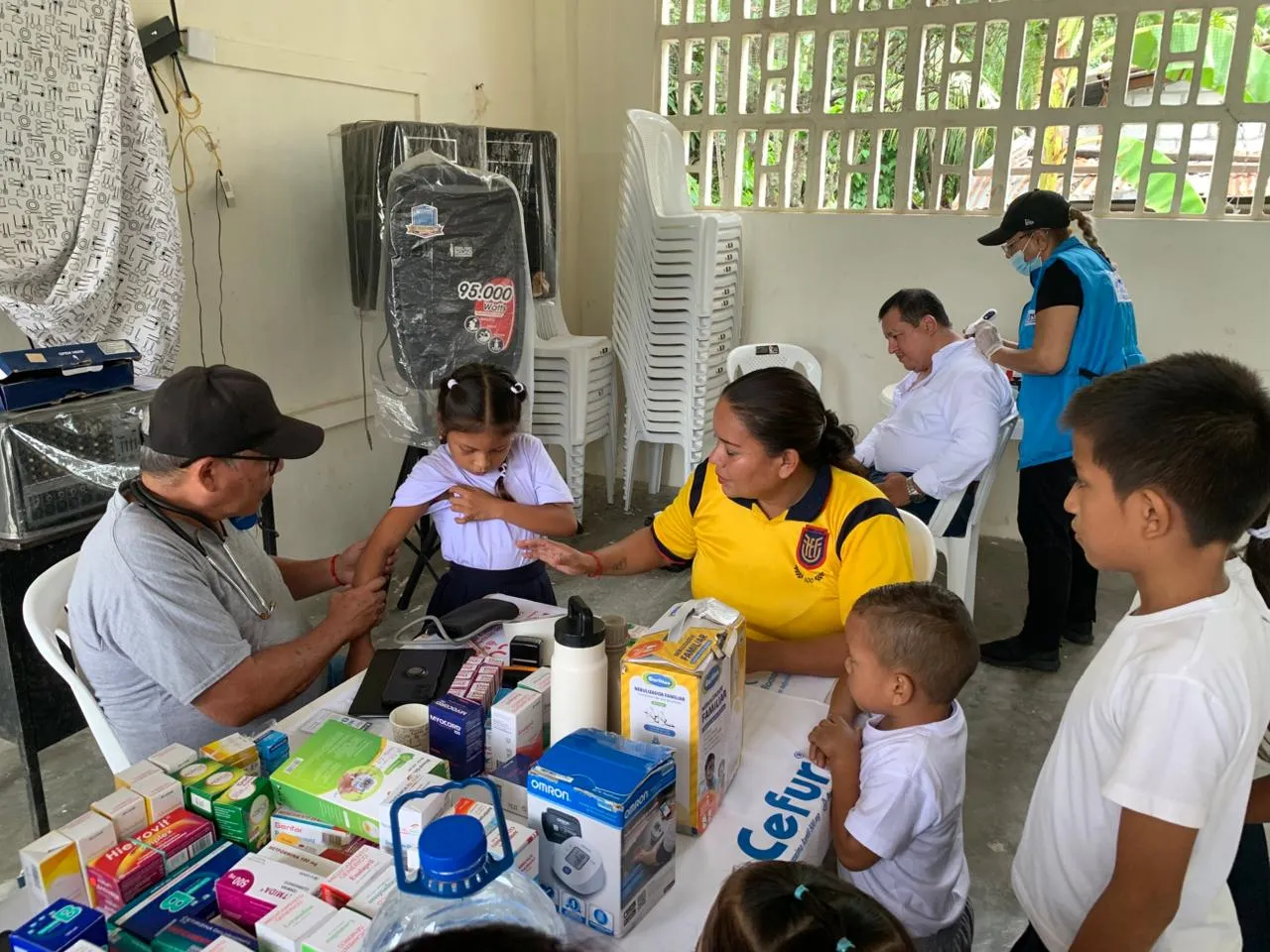 Brigada médica en Colimes: salud en el recinto Pueblo Nuevo