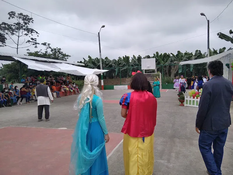 Festival Navideño para 80 niños en Naranjito