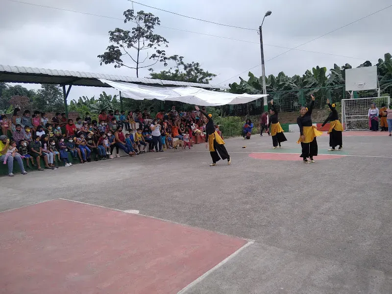 Festival Navideño para 80 niños en Naranjito