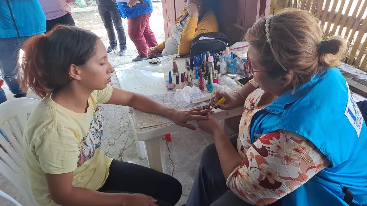 Fundación LIRES brinda atención médica a 300 familias en Daule