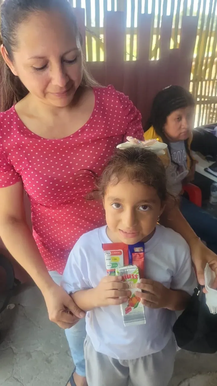 Fundación LIRES brinda atención médica a 300 familias en Daule