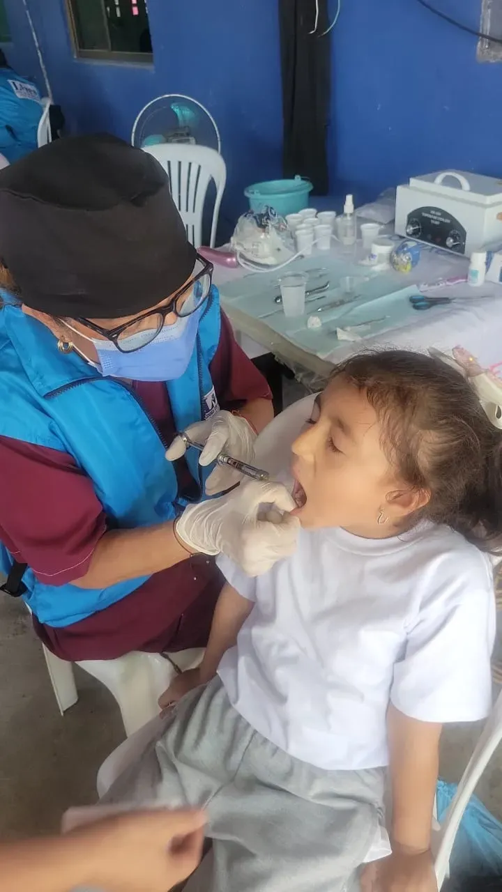 Fundación LIRES brinda atención médica a 300 familias en Daule