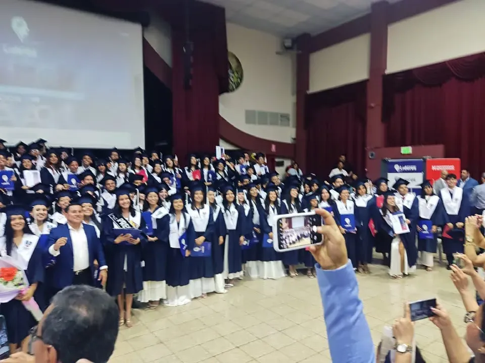 Fundación LIRES en la XIII promoción de la Escuela de Liderazgo