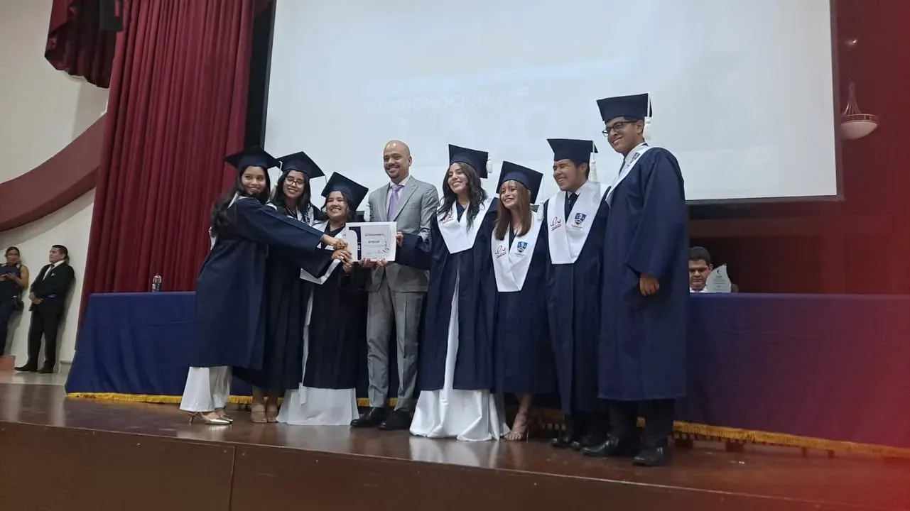 Fundación LIRES en la XIII promoción de la Escuela de Liderazgo