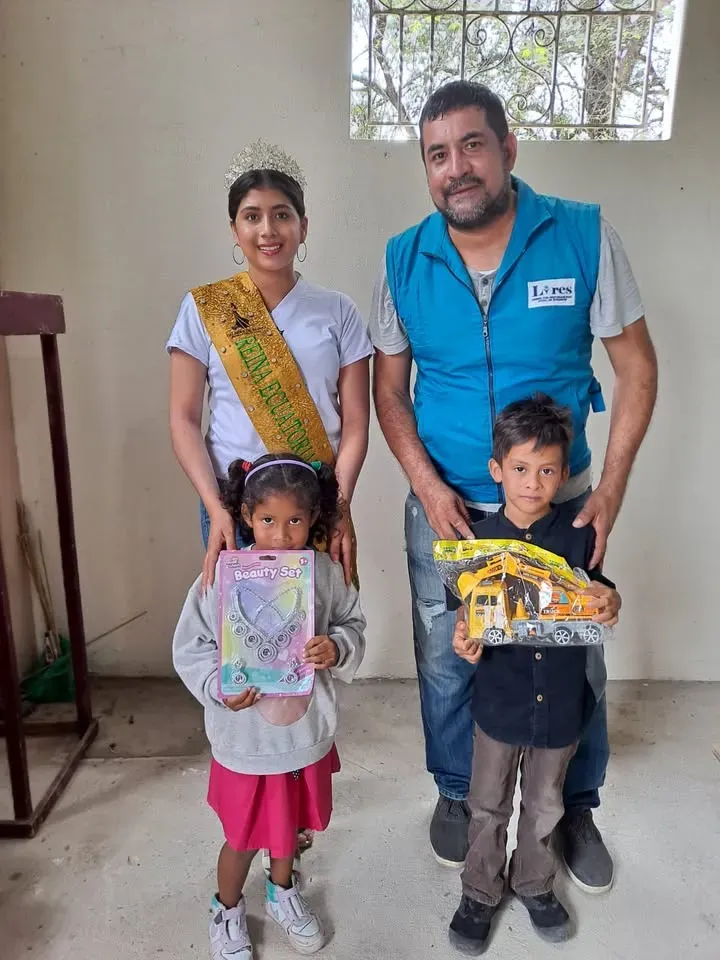 Fundación LIRES lleva alegría a Lomas de Sargentillo