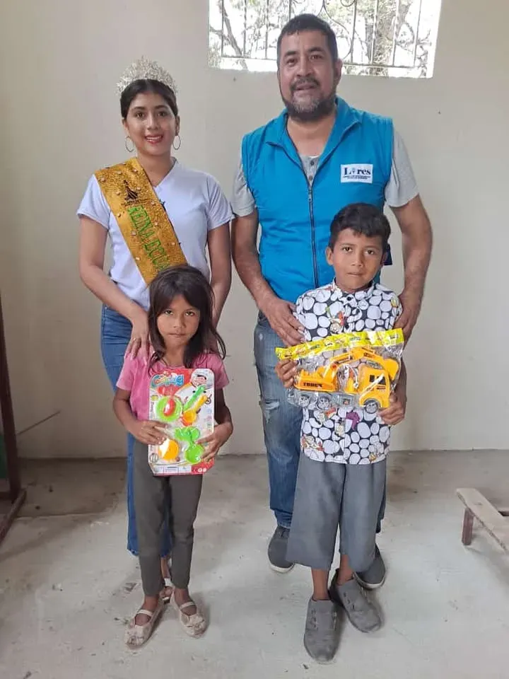 Fundación LIRES lleva alegría a Lomas de Sargentillo