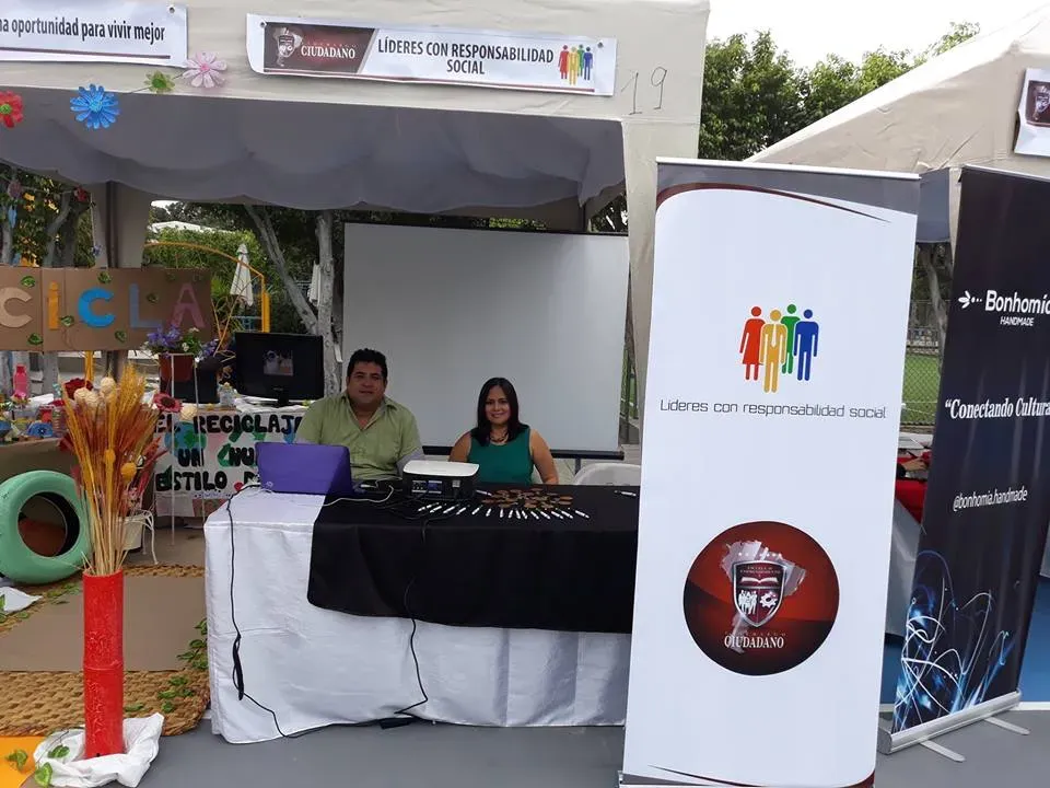 Líderes presentan proyectos en Escuela de Emprendimiento