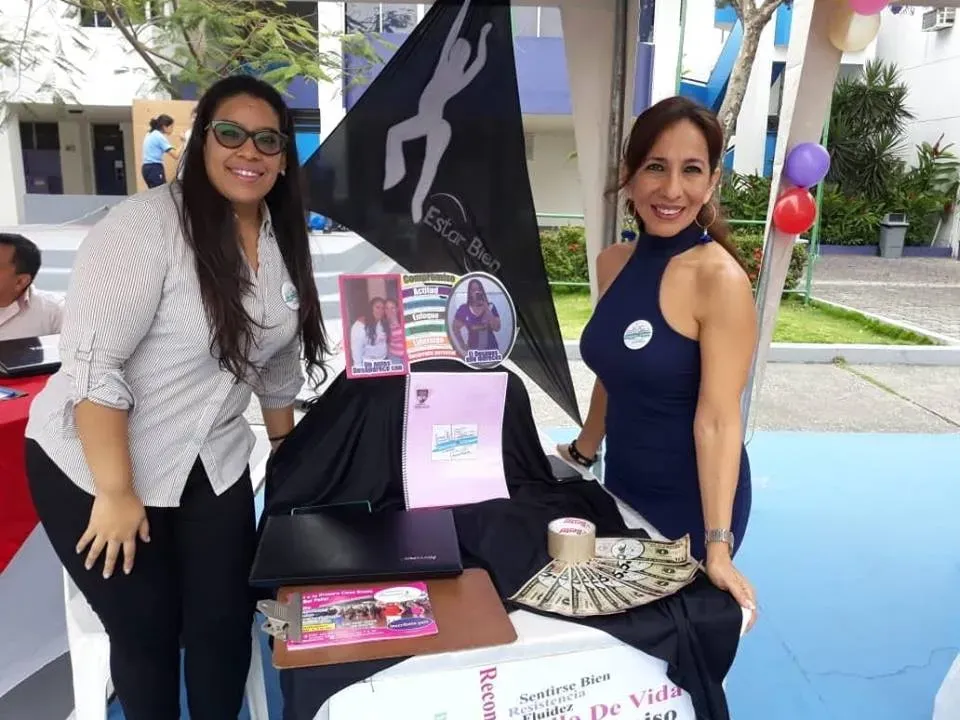 Líderes presentan proyectos en Escuela de Emprendimiento